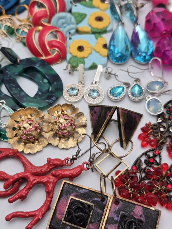 Vintage Jewelry - 42 Pair Earring Lot Vintage Modern Fashion Jewelry Mixed Styles Reseller